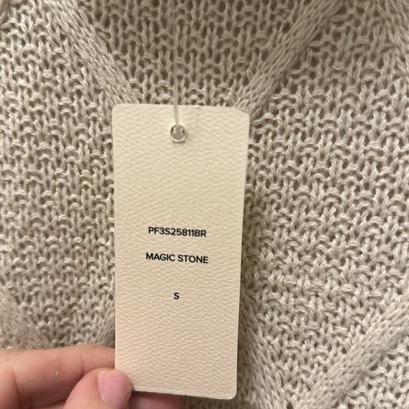 NWT Pink Rose Sweater - Small - Picture 4 of 9